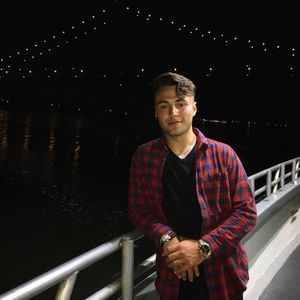 Meet your Posher, Adrian